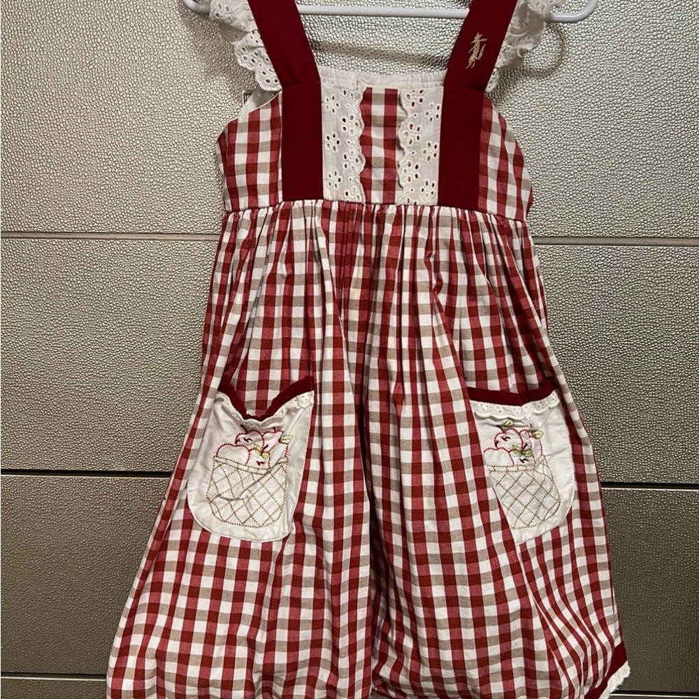 4T Well Dressed Wolf Apple Cameron and made to match cape